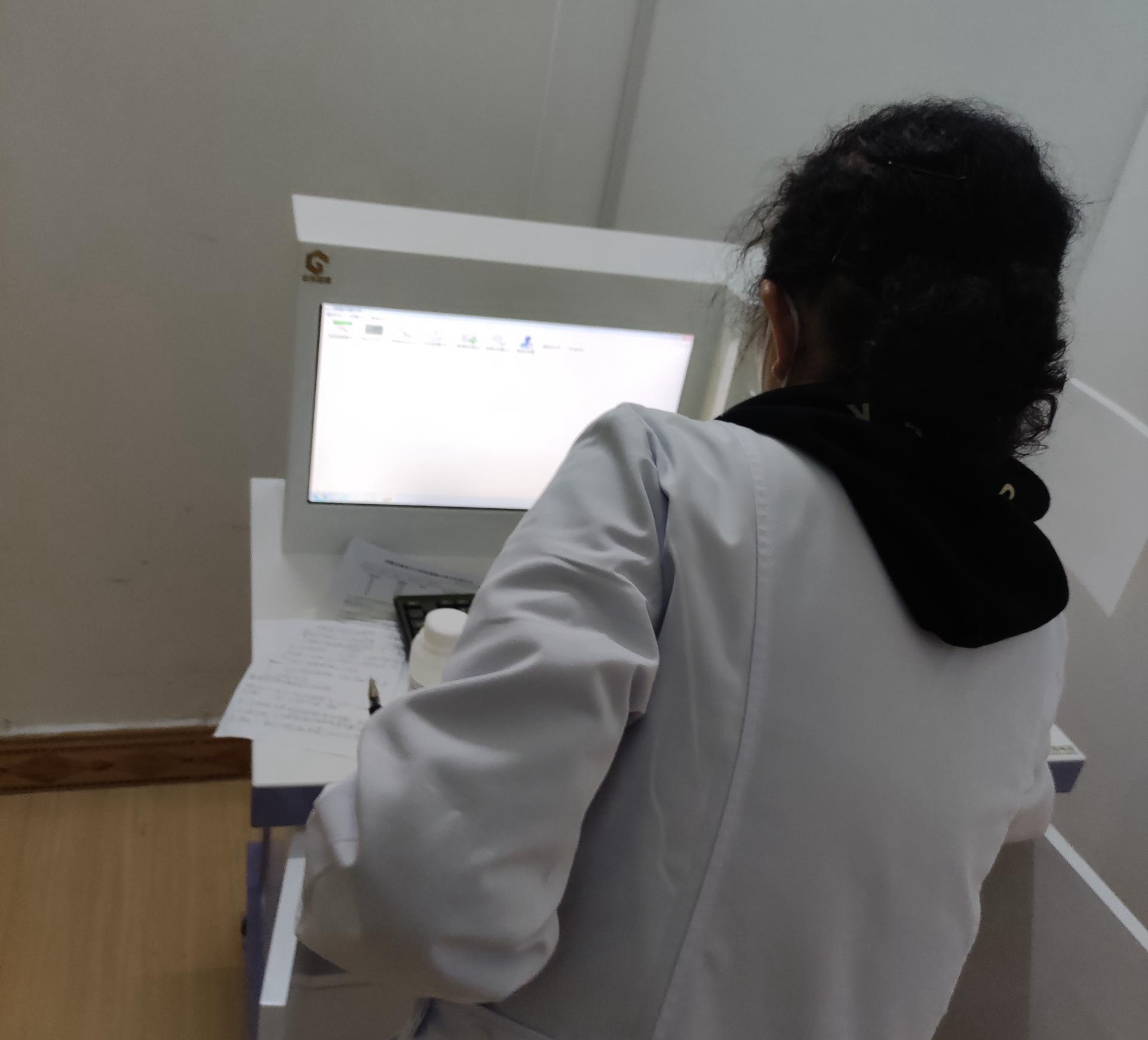 今日推荐：微量元素检测仪在贵州安顺康复中心医院安装完成
